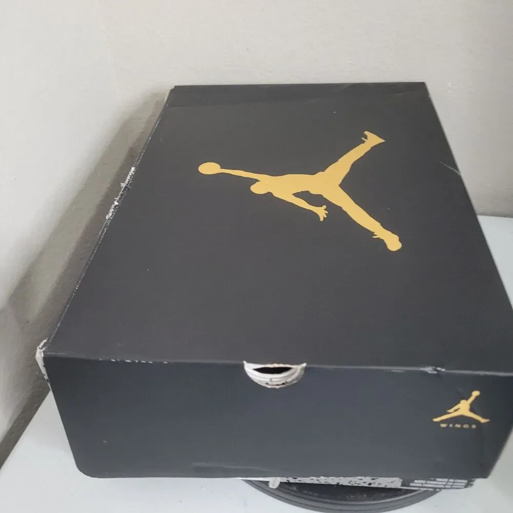 Air Jordan 5 size 11 Retro Low Wings DJ1094-001 black gold athletic shoe men